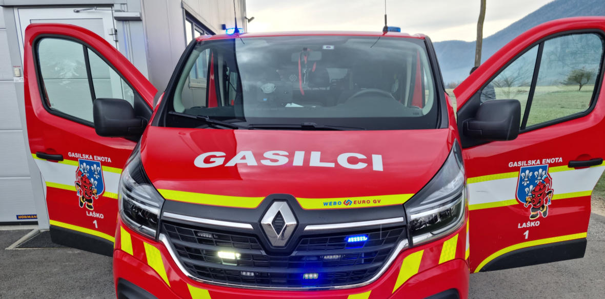 Prednostna opozorilna led luč 3SLD